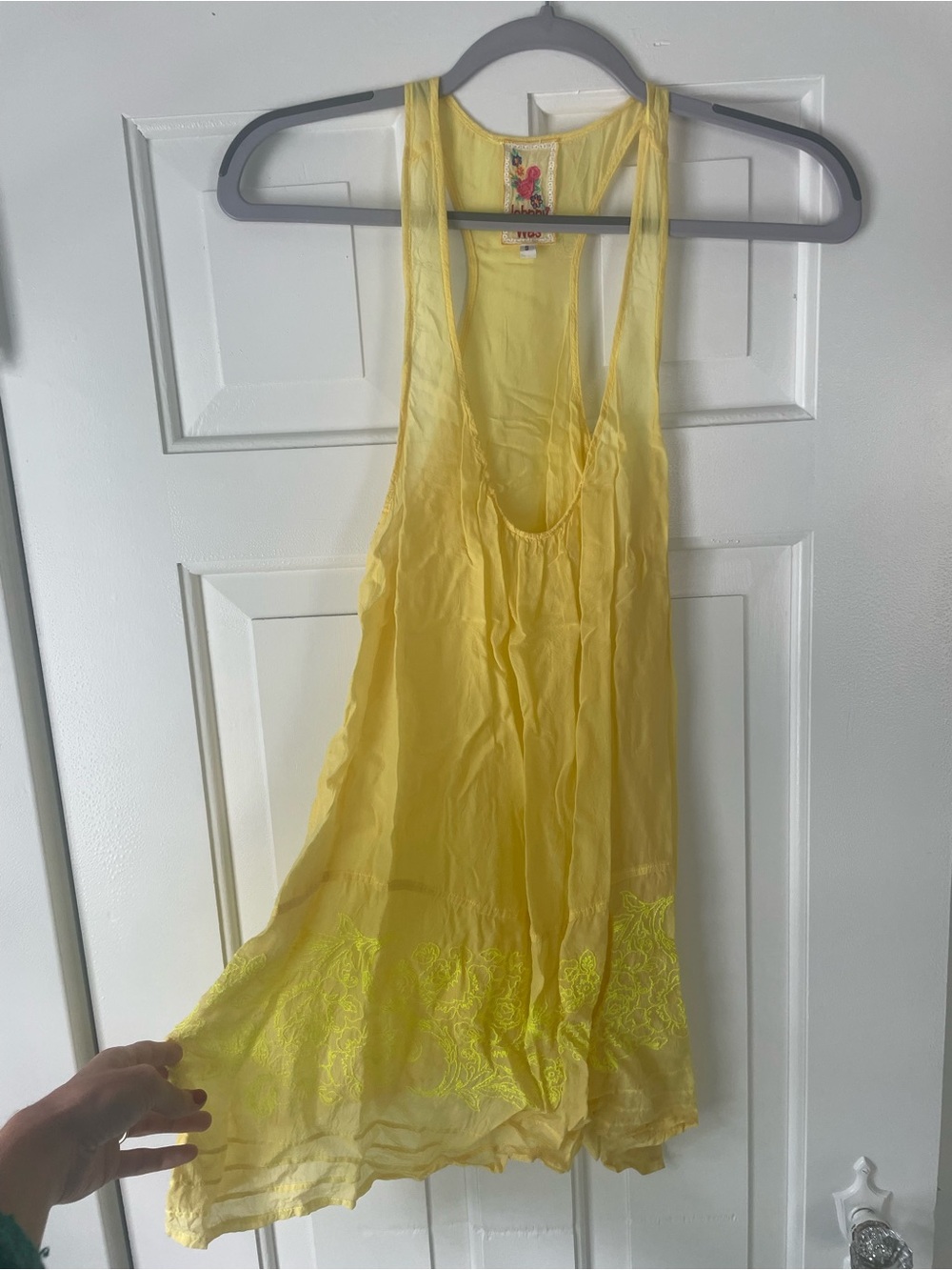 Yellow tank top with embroidery